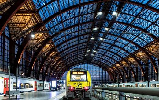 Metro railroad station