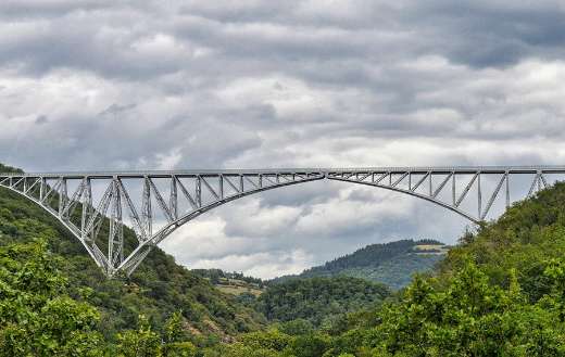 Viaduct ferroviaire du viaur Aveyron France