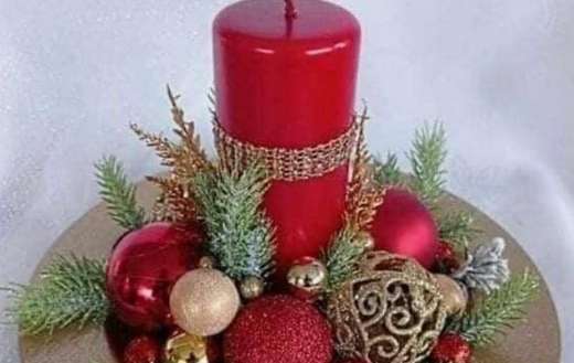 Red candle christmas centerpiece