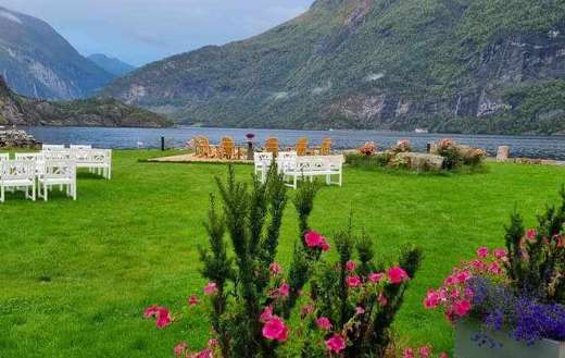 Valldal Fjordhotell garden Norway