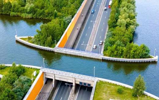 Aquaduct veluwemeer in Harderwijk