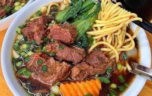 Beef noodle soup with carrot