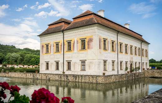 Castle Kratochvile dig