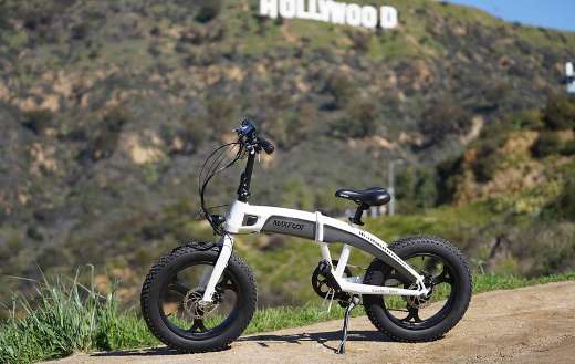 Folding e bike cycling