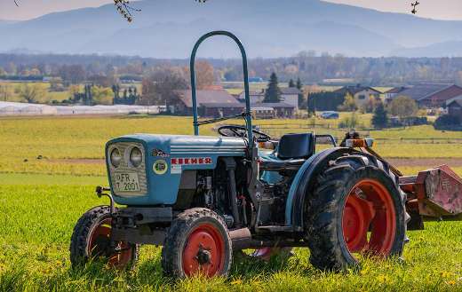 Antique tractor eicher