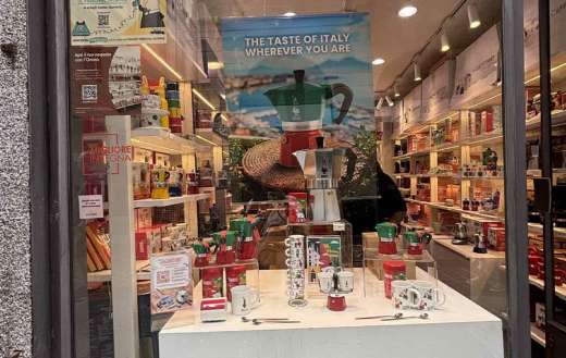 Bialetti display store