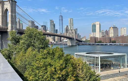 The iconic suspension bridge in Brooklyn